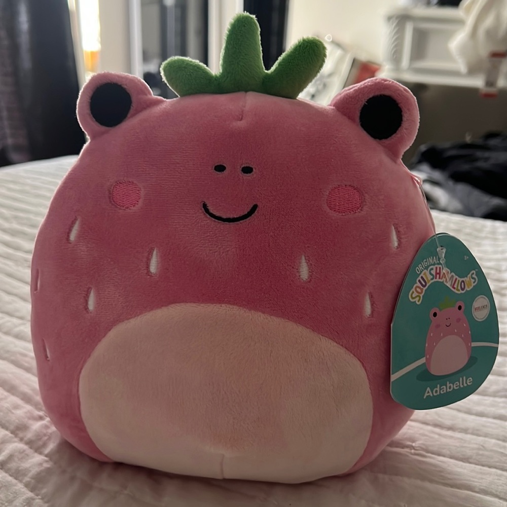 Super rare strawberry frog squishmallow